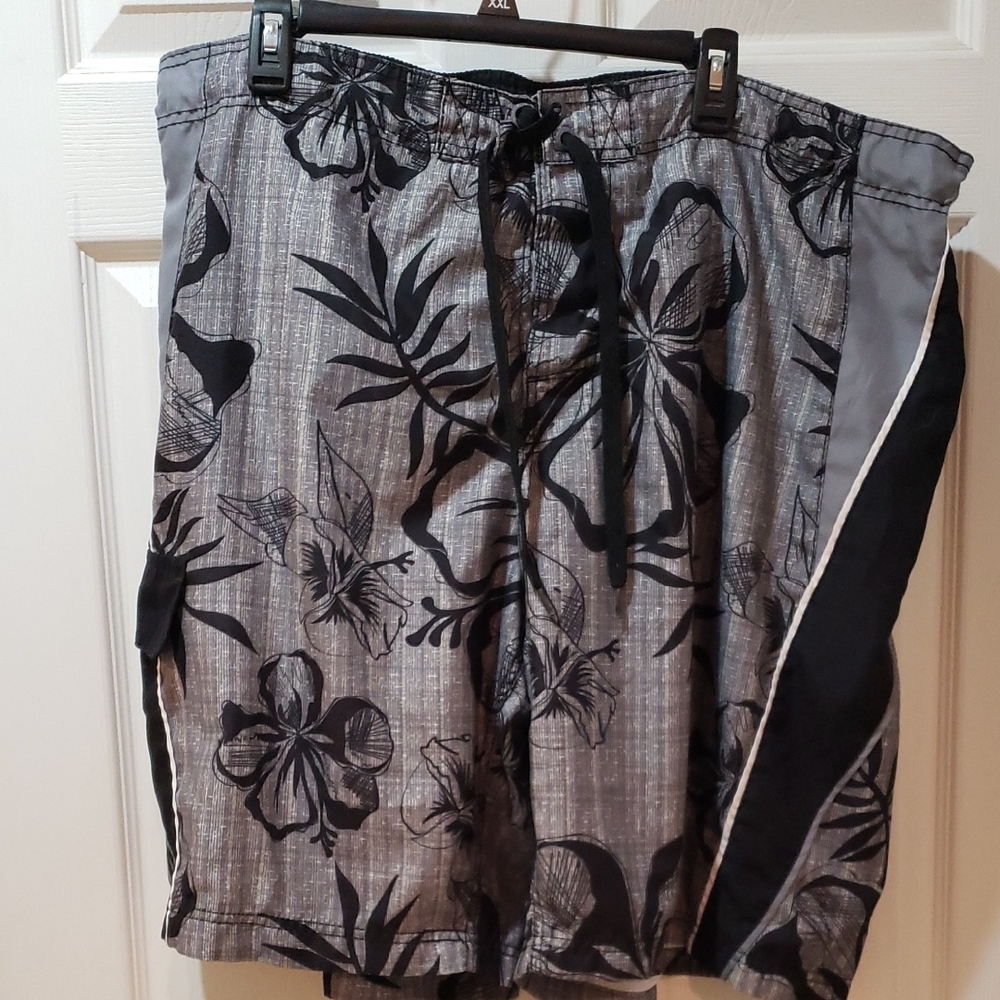 OP Gray and Black Floral Mesh Shorts Size XXL